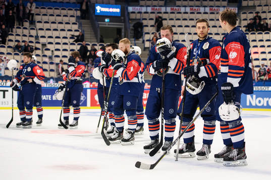 Växjös players looks dejected