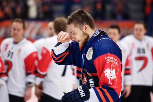 Växjös Eric Martinsson looks dejected with his medal