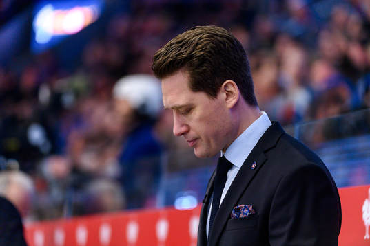 Sam Hallam head coach of Växjös looks dejected