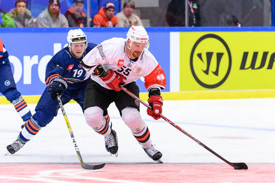 Tuomas Kiiskinen of Växjös  and Janne Kolehmainen of