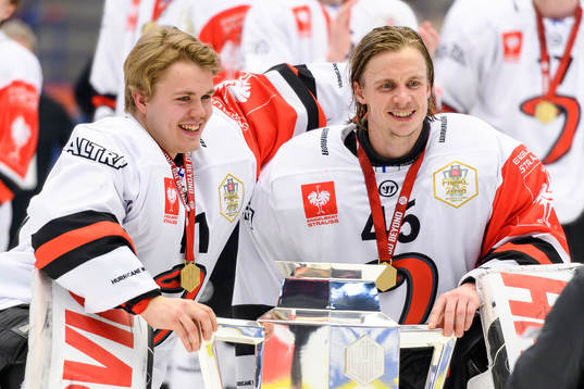 Eetu Laurikainen and målvakt Juho Olkinuora goalies of