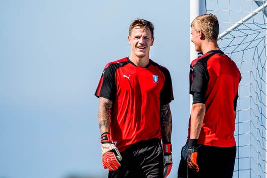 Malmö FFs målvakt Johan Dahlin och målvakt Mathias