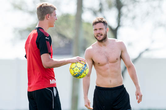 Malmö FFs målvakt Mathias Nilsson och Lasse Nielsen