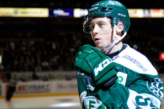 Färjestads Christoffer Törngren jublar