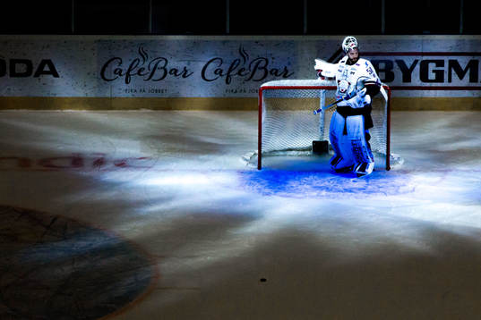 Linköpings målvakt Jonas Gustavsson deppar