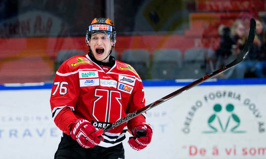 Örebros Jare Sallinen jublar vid 2-2