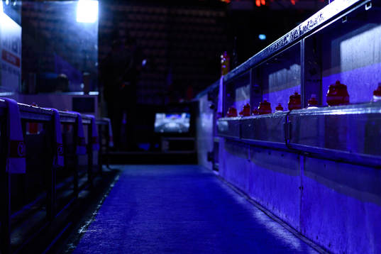 Avbytarbås före ishockeymatchen i SHL mellan Växjö och