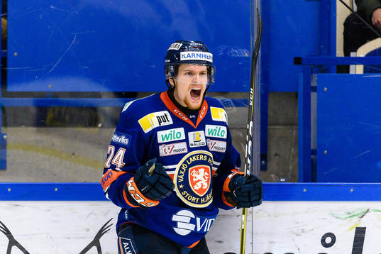 Växjös Brendan Shinnimin jublar