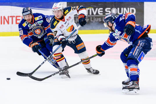 Djurgårdens Jesper Pettersson och Växjös Erik Josefsson