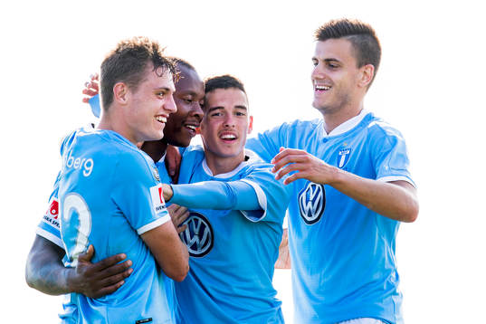 Malmö FFs Carlos Strandberg kramas om av Mattias Svanberg,