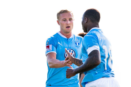 Malmö FFs Franz Brorsson jublar med Carlos Strandberg