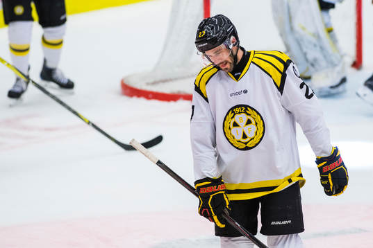 Brynäs Drew Miller deppar
