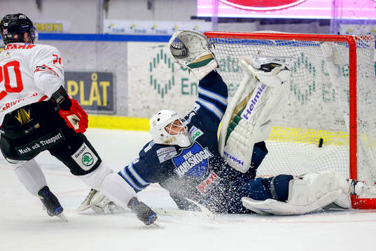 Vita Hästens Marcus Eriksson gör 1-3 bakom Karlskogas