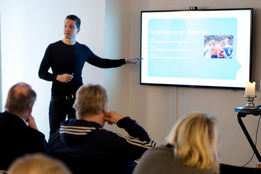 Martin Strömbergsson föreläser