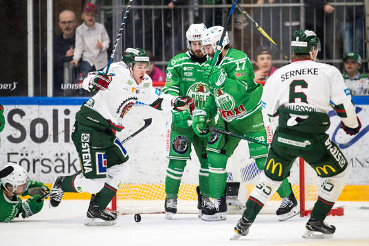 Frölundas Jesper Emanuelsson jublar