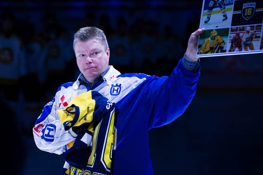 s förre spelare Esa Keskinen hyllas