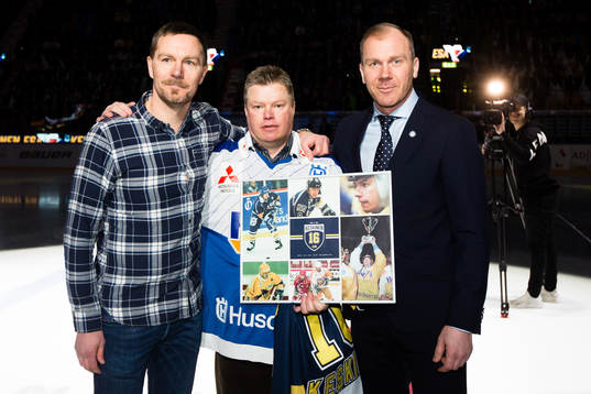 s Per Gustafsson, Esa Keskinen och tränare Johan Lindbom