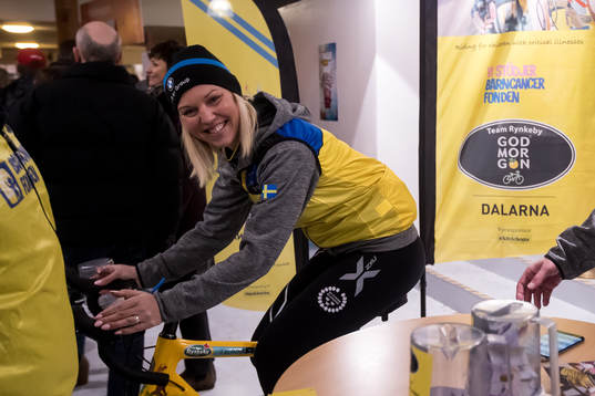 Team Rynkeby samlar in till barncancerfonden innan