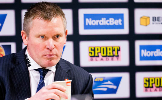 Örebros tränare Niklas Sundblad deppar på