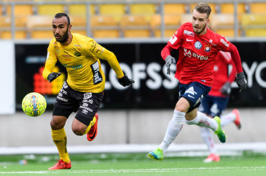 Elfsborgs Issam Jebali och Örgrytes Simon Nilsson