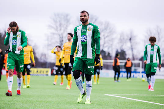 Hammarbys Björn Paulsen (t v) och Serge-Junior Martinsson