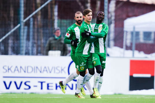 Hammarbys Pa Amat Dibba jublar med Leo Bengtsson och