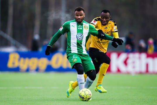 Hammarbys Serge-Junior Martinsson Ngouali och Frejs Nsima