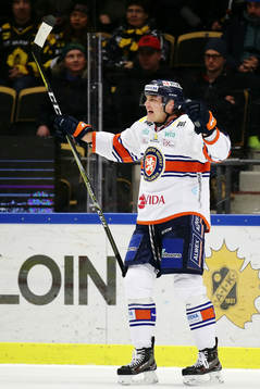 Växjös Oliver Bohm jublar