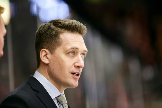 Växjös tränare Sam Hallam