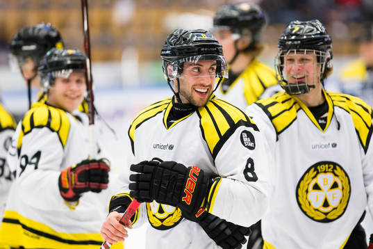 Brynäs Aaron Palushaj jublar