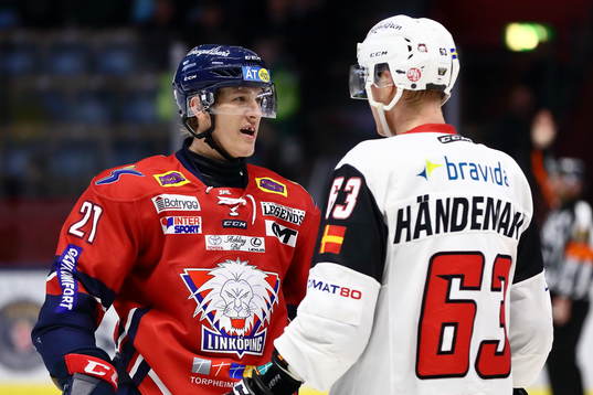 Linköpings Emil Sylvegård och Malmös Redhawks Fredrik