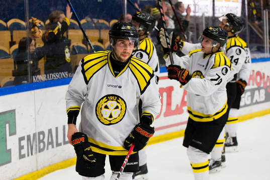 Brynäs Aaron Palushaj jublar
