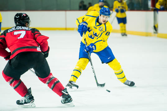 Cody Goloubef of Canada and Pär Lindholm of Sweden