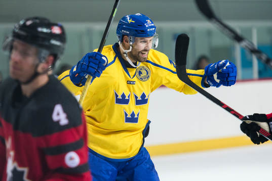 Dick Axelsson of Sweden celebrates