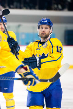 Fredrik Pettersson of Sweden looks dejected