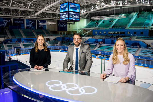 Hostess Karin Frick and experts Peter Forsberg and Kim