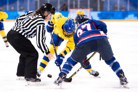 Hanna Olsson of Sweden and Randi Heesoo Gfriffin  of Korea