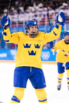 Elin Lundberg of Sweden celebrates