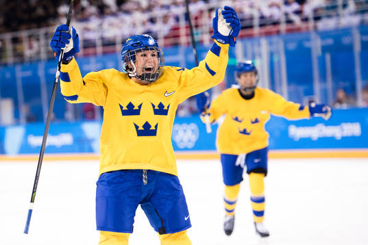 Elin Lundberg of Sweden celebrates