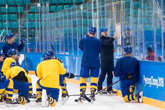 Rikard Grönborg, Head Coach of Sweden going through