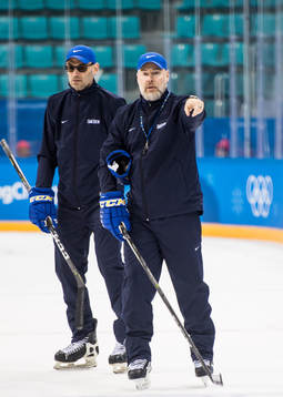 Rikard Grönborg, Head Coach of Sweden and Peter Popovic,