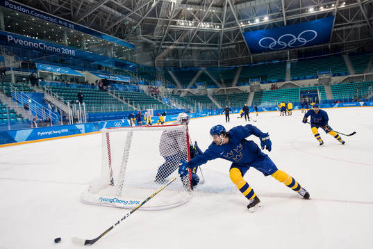 Dennis Everberg of Sweden
