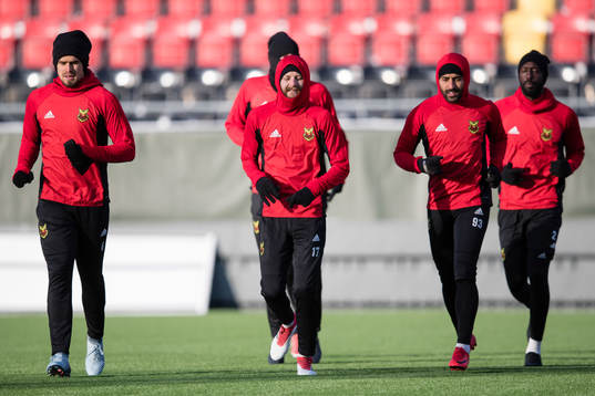Östersunds Douglas Bergqvist, Curtis Edwards, Saman