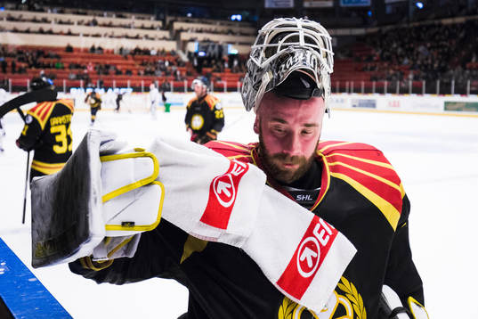 Brynäs målvakt David Rautio deppar