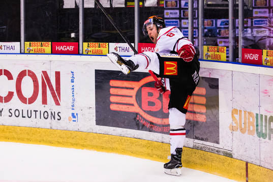 Örebros Tyson Spink jublar