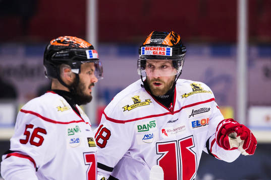 Örebros Joakim Andersson (h) och Johan Wiklander