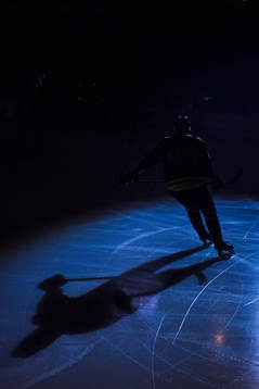 Brynäs Jacob Blomqvist gör entré på isen innan