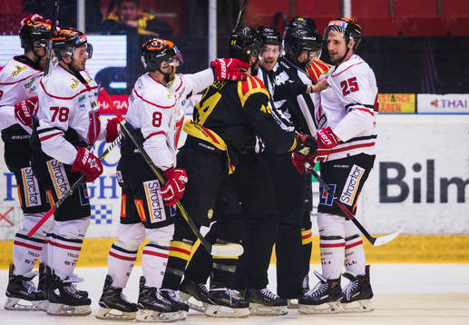 Bråk mellan Örebros Anton Hedman och Brynäs Johan Alcén