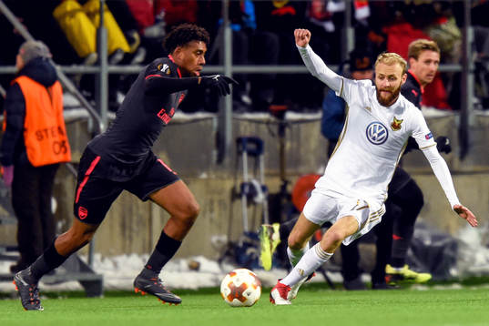 Arsenals Alex Iwobi och Östersunds Curtis Edwards