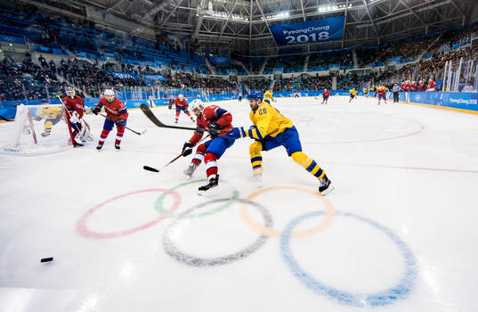 Jonas Holøs of Norway and Dick Axelsson of Sweden in the